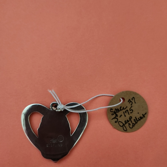 Jeep Collins Retired Angel Charm - Picture 2 of 3